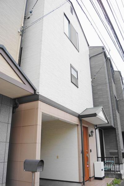 Renovated 3LDK House for Sale in Kawasaki's Nakahara Ward — Image 1, Nakahara, Kanagawa