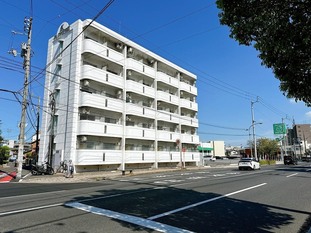 Alpha Nishitakaramachi 1R Apartment in Takamatsu - Thumbnail 4