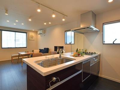 3SLDK House in Nagoya's Mizuho Ward Near Transport — Image 1, Mizuho, Aichi