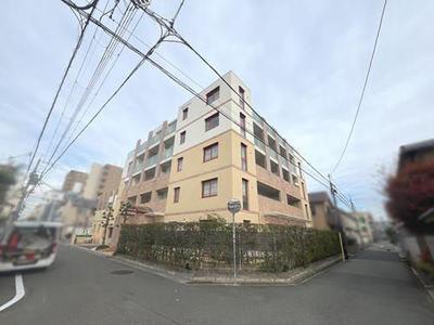 Spacious 3LDK Apartment Near Hankyu Itami Station — Image 1, Itami, Hyogo