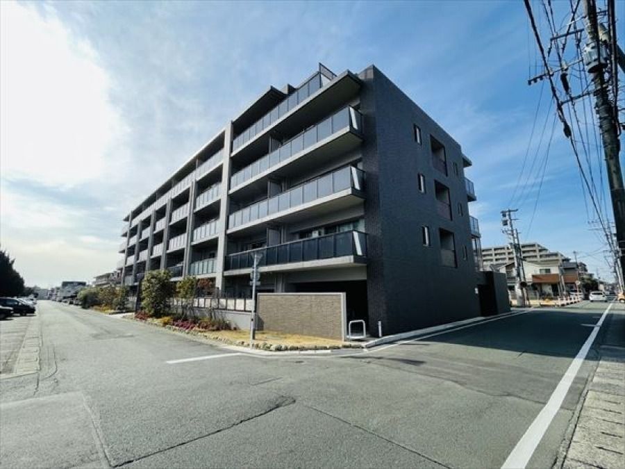2020-Built 3LDK Apartment with Upgrades in Kumamoto's Higashi Ward - Thumbnail 2