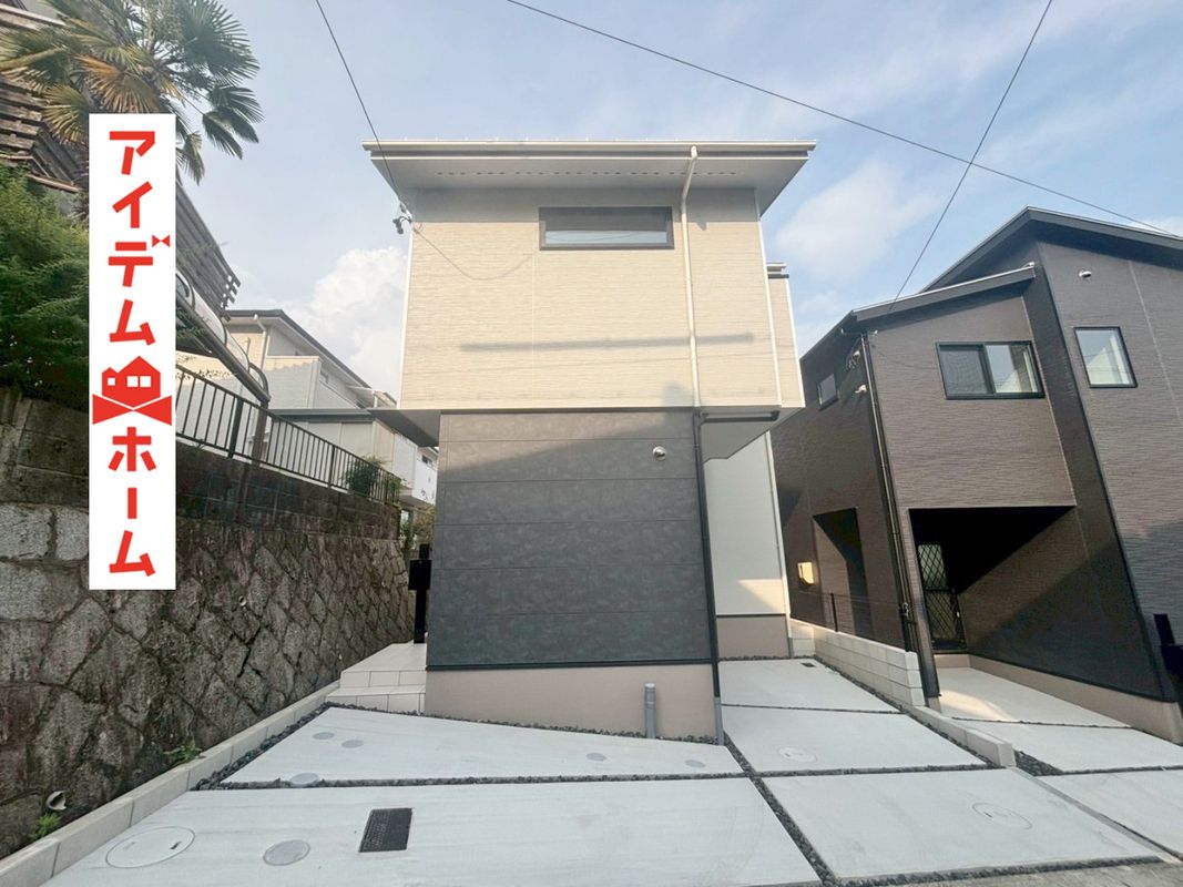 New 2LDK House with Solar Power near Inba Station, Owariasahi - Thumbnail 2