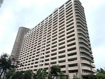 3LDK Apartment for Sale in Cosmo Square, Osaka | River Garden — Image 1, Suminoe, Osaka