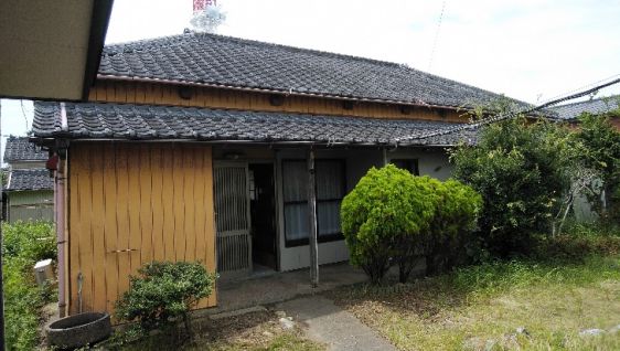 157-Year-Old Wooden House with Large Garden in Omaezaki - Thumbnail 3
