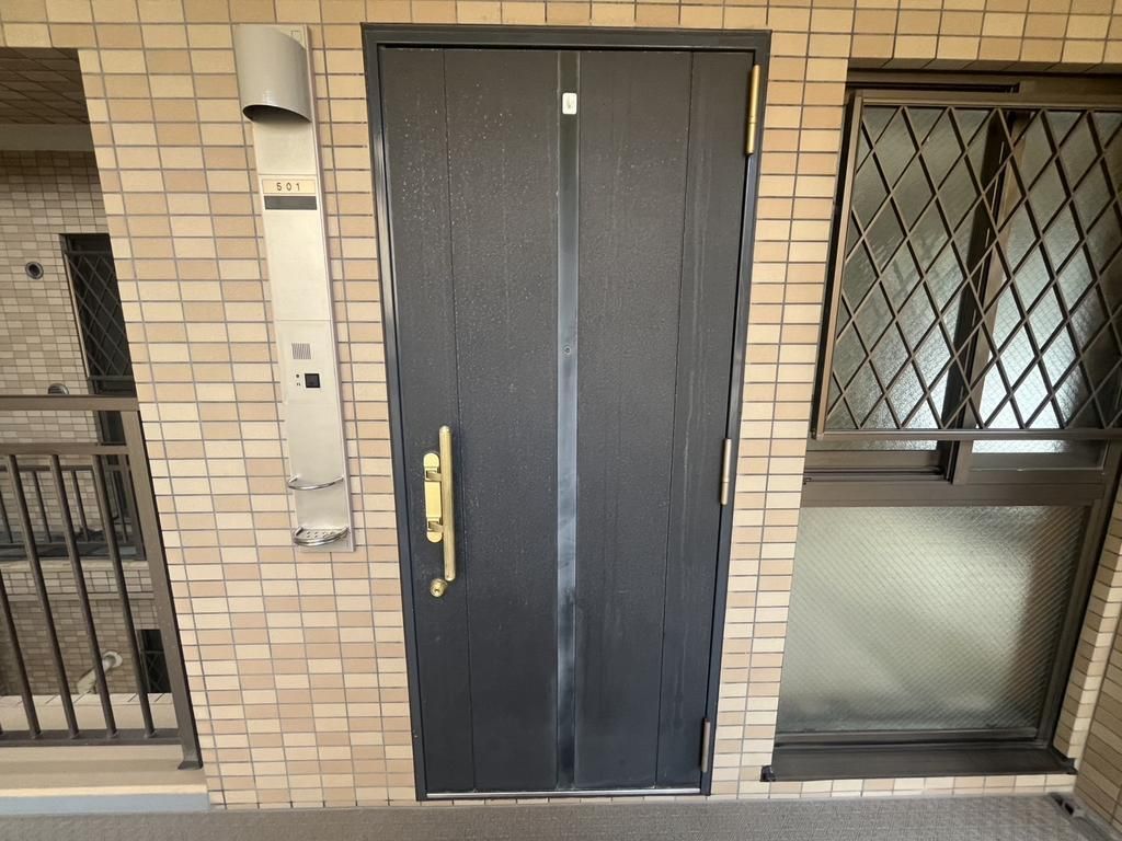 3LDK Apartment with Large Roof Balcony in Yokosuka, Kanagawa - Thumbnail 3