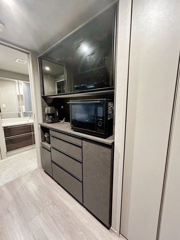 Tokyo Park Tower 21F 2LDK Apartment for Sale in Chiyoda - Thumbnail 4