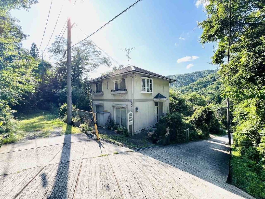 4LDK House in Sanda City with 136.81㎡ Land - Thumbnail 2