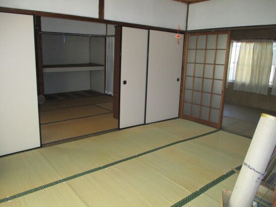 6DK Traditional Nagaya House for Sale in Taku City, Saga - Thumbnail 3