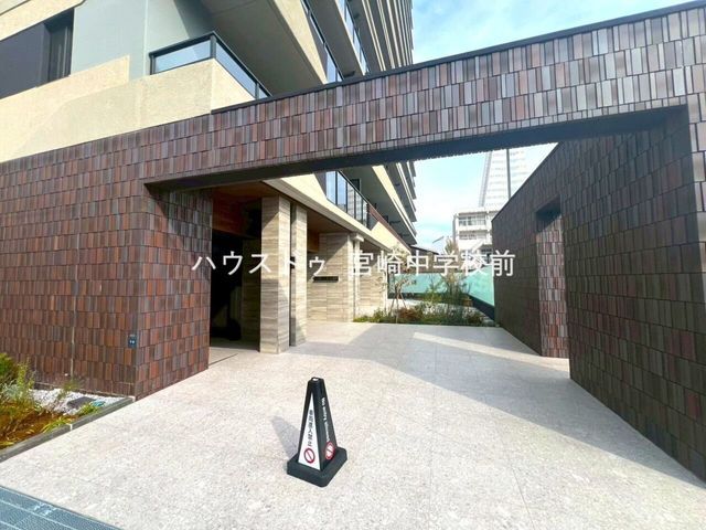 Reven Miyazaki ONE TOWER 6F: New 3LDK Apartment Near Miyazaki Station - Thumbnail 3