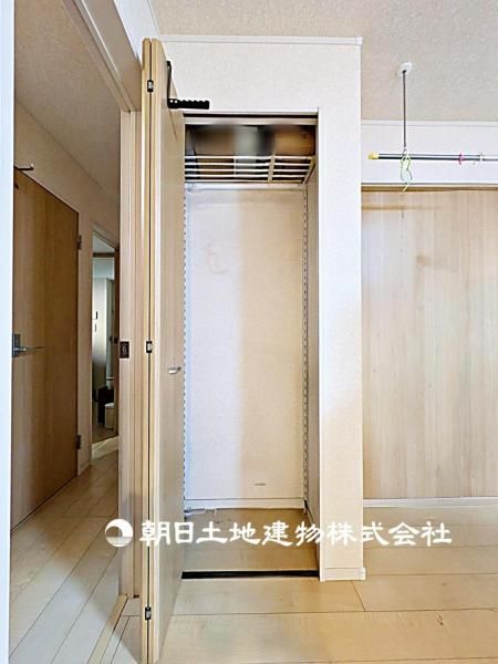 Modern 4LDK House for Sale in Tokorozawa, Saitama - Thumbnail 4