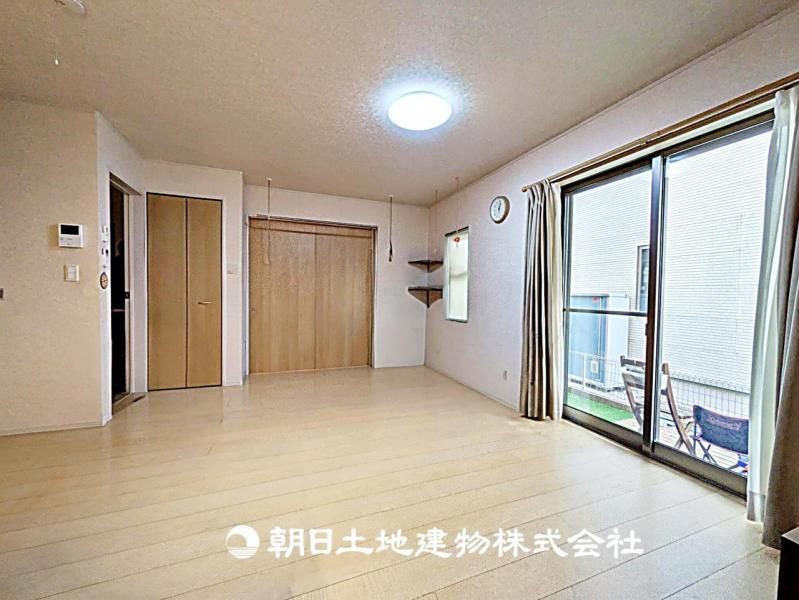Modern 4LDK House for Sale in Tokorozawa, Saitama - Thumbnail 3