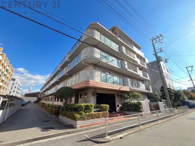 Renovated 3LDK Apartment in Amagasaki Near Station - Thumbnail 2