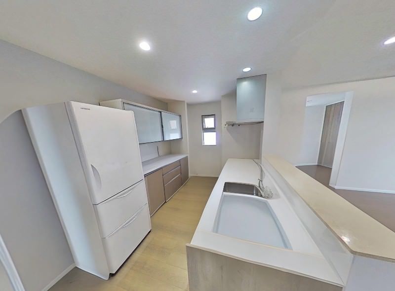 Modern 4LDK Home in Yonabaru Town, Okinawa - Thumbnail 4