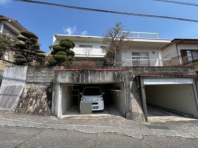 Land for Sale in Iwakuni, Yamaguchi - 188.64 sqm Corner Lot - Thumbnail 2