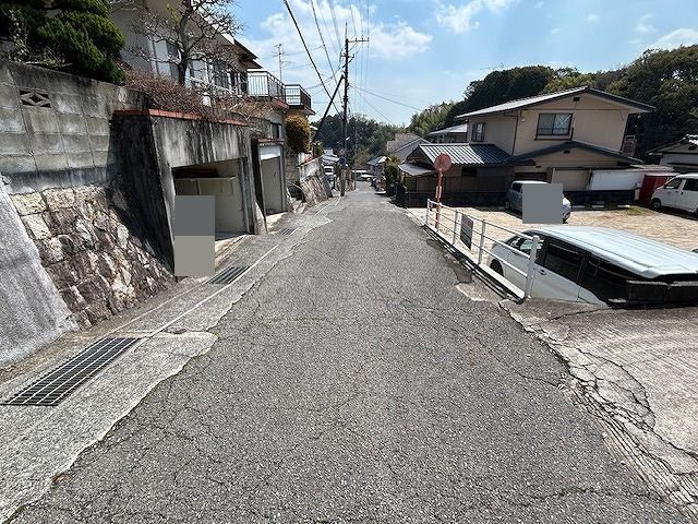 Land for Sale in Iwakuni, Yamaguchi - 188.64 sqm Corner Lot - Thumbnail 4