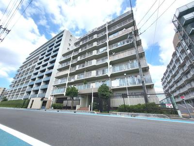 Spacious 3LDK Apartment near Toda Park Station, Shin-ei Heights — Image 1, Toda, Saitama