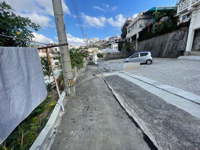 1348 sqm Land Plot for Sale in Naha, Okinawa with Development Potential - Thumbnail 4