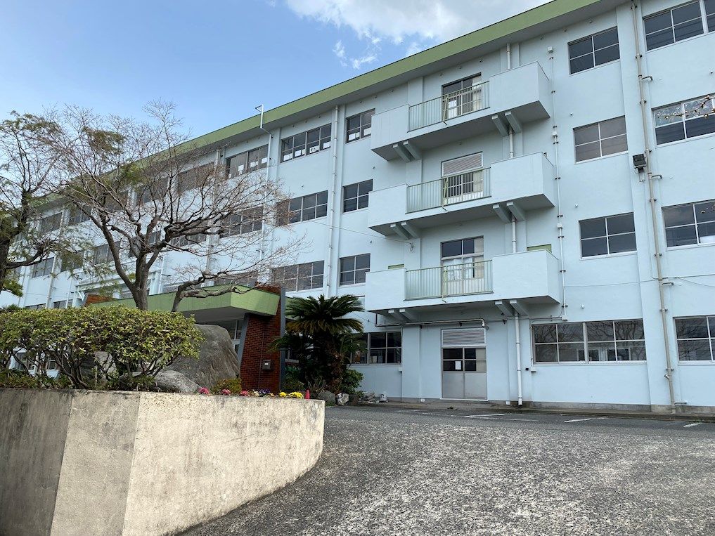 Sun Moritz Betsuin 3LDK Apartment for Sale in Kitakyushu - Thumbnail 2