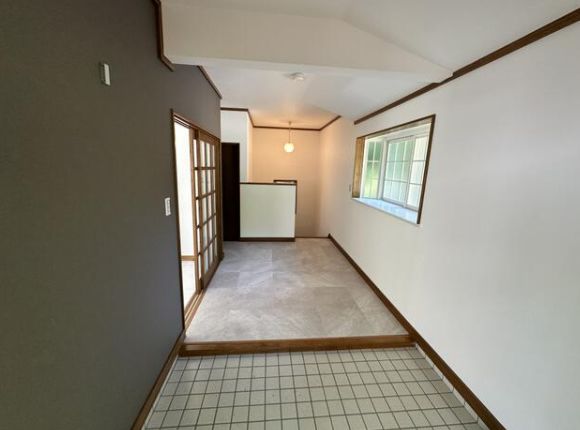 Renovated 2LDK House in Kiyosato, Hokuto City - Thumbnail 3