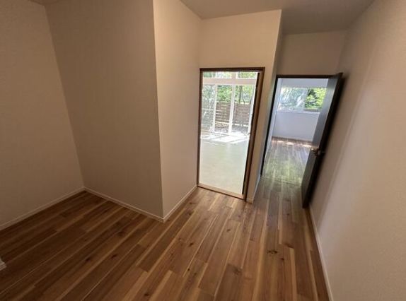Renovated 2LDK House in Kiyosato, Hokuto City - Thumbnail 2