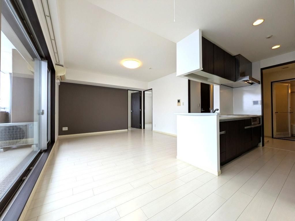3LDK Apartment for Sale near Higashi-Sanjo Station, Sanjo - Thumbnail 2