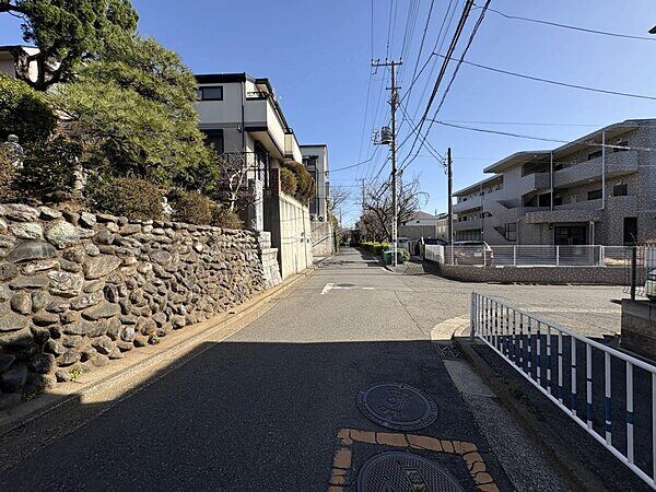 New 2LDK+S House in Tsurumi-ku, Yokohama for Sale - Thumbnail 2