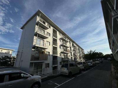 Used Apartment Kamitakamaru Welfare Pension Housing Building 3, 5th Floor - Tarumi Ward, Kobe City — Image 1, Tarumi Ward, Kobe City, Hyogo