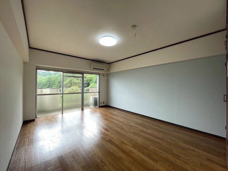Yugayama Resort Heights 1K Apartment for Sale in Okagaki, Fukuoka - Thumbnail 2