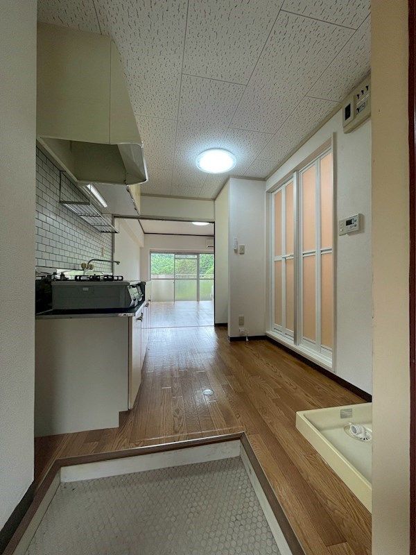 Yugayama Resort Heights 1K Apartment for Sale in Okagaki, Fukuoka - Thumbnail 3