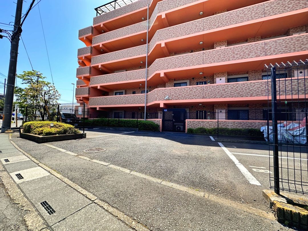 2LDK Apartment for Sale in Urawa Ward, Saitama City - Thumbnail 4