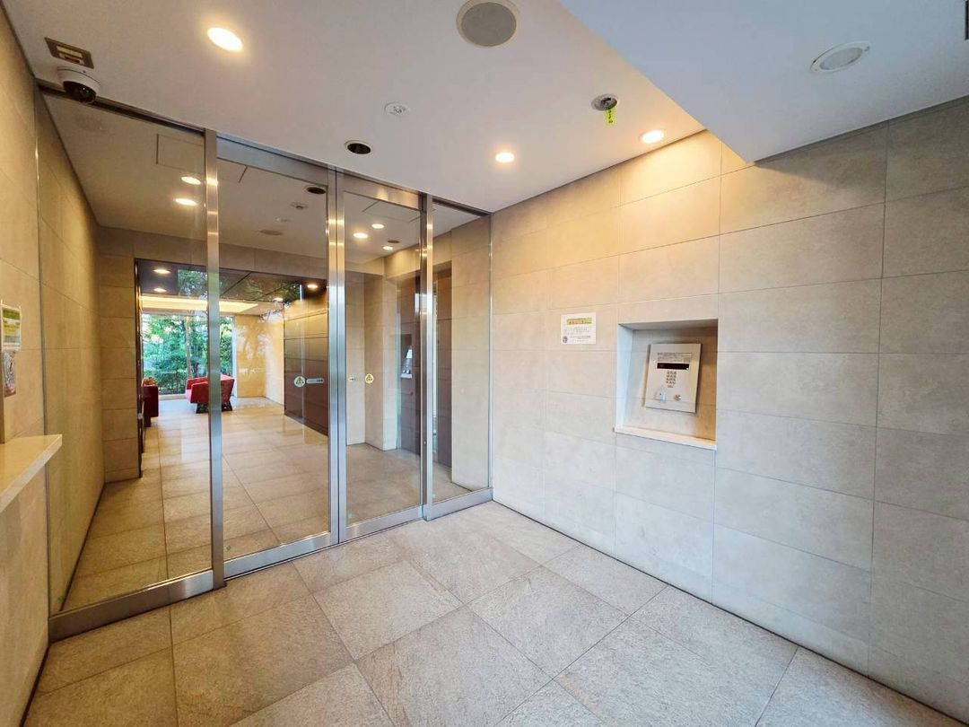 3LDK Apartment for Sale in Koto-ku, Tokyo - 70 sqm - Thumbnail 4