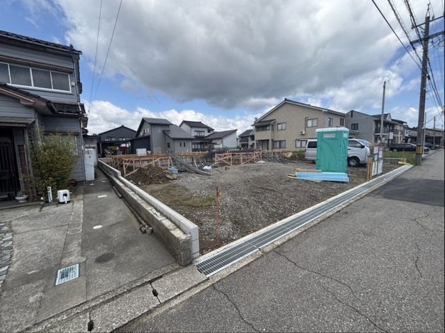 New 4LDK House for Sale in Takaoka, Toyama - Thumbnail 2