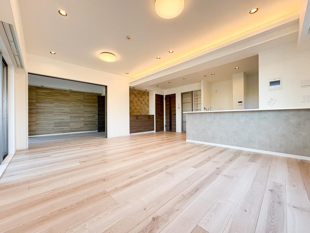 4LDK Apartment for Sale in Setagaya, Tokyo - Renovated & Spacious - Thumbnail 4