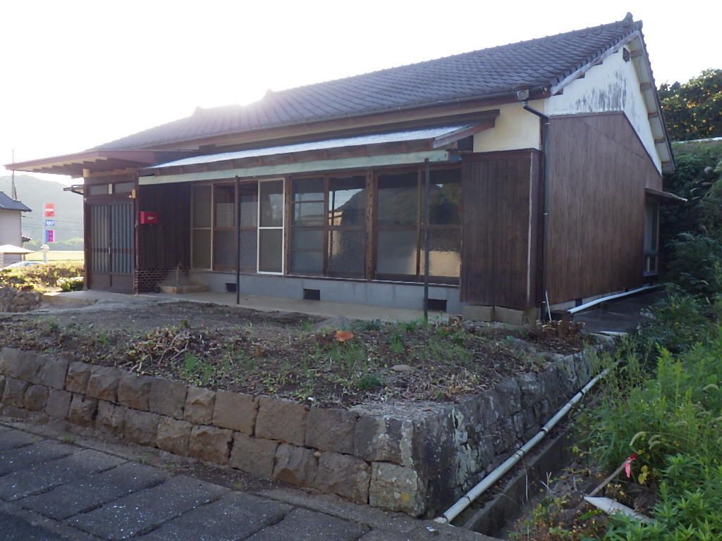 Land for Sale in Sasebo, Nagasaki with Old House - Thumbnail 4