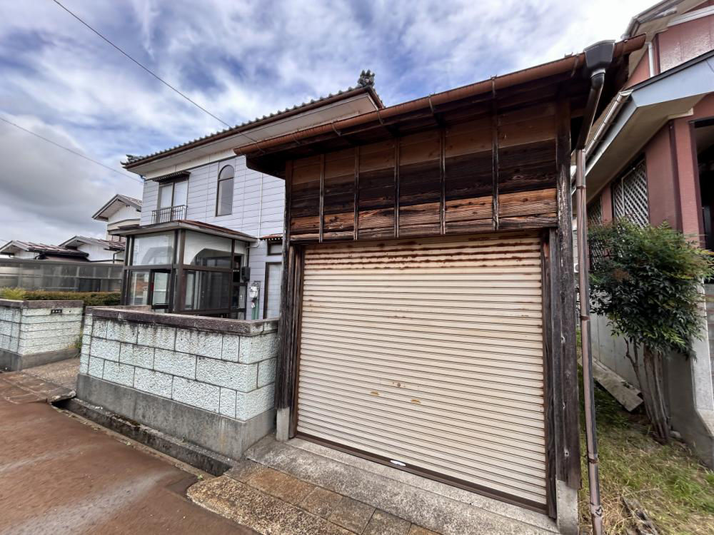 Renovated 5BR House in Mitsuke with Walk-in Closet - Thumbnail 3