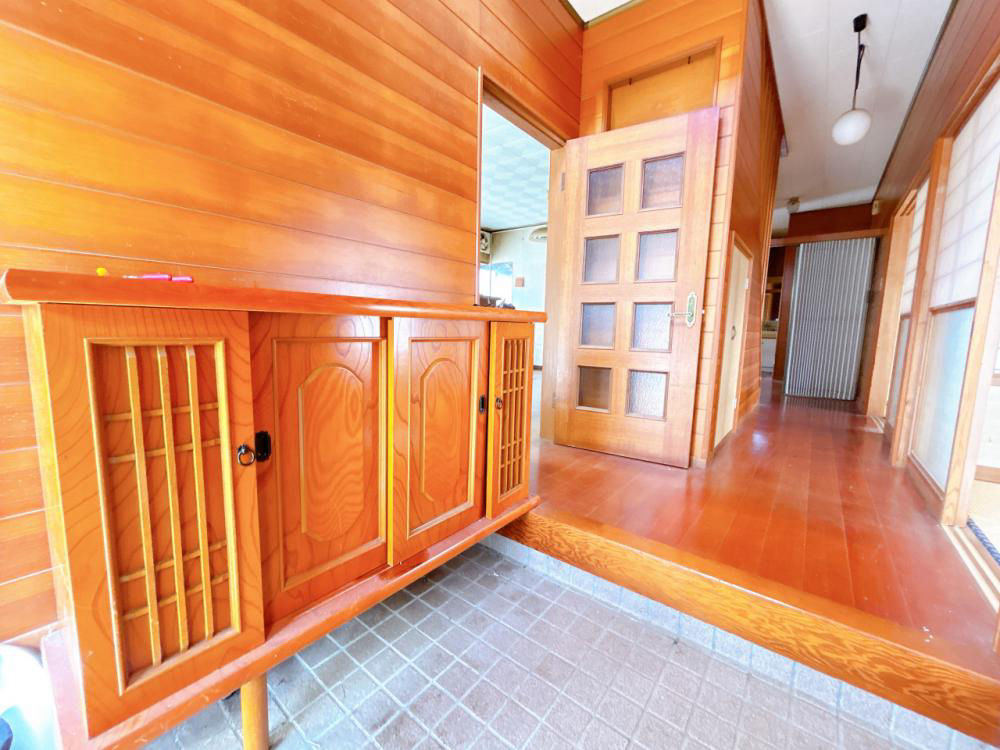 Renovated 5BR House in Mitsuke with Walk-in Closet - Thumbnail 4