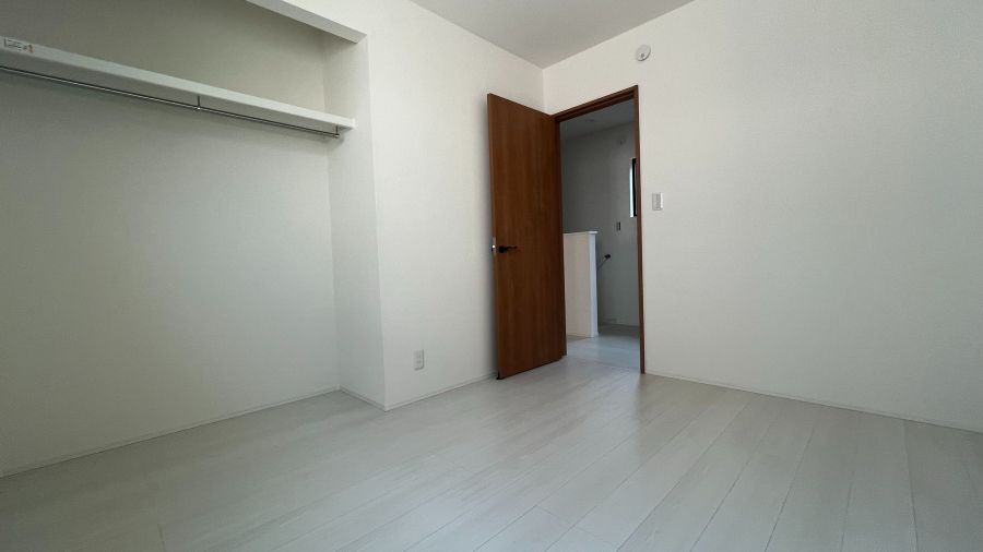 3LDK Modern House in Miyazaki City with ZEH Standards - Thumbnail 4