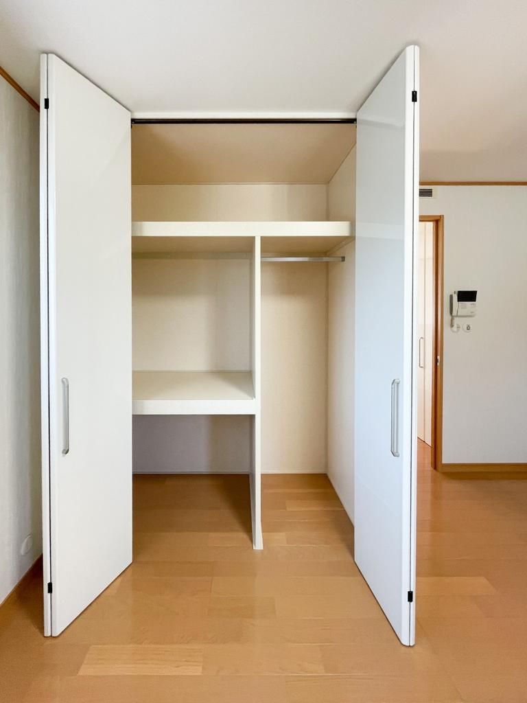 4SLDK House for Sale in Sumoto, Hyogo Prefecture - Thumbnail 3