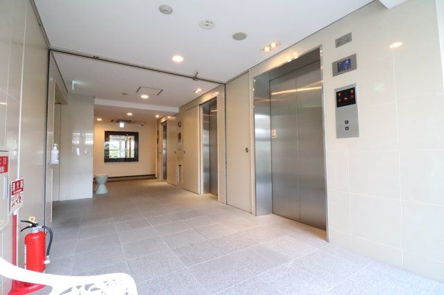 Laurel Square Osaka Bay Tower 32F Apartment for Sale - Thumbnail 4