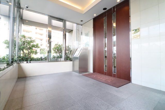 Laurel Square Osaka Bay Tower 32F Apartment for Sale - Thumbnail 2