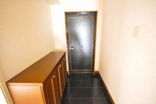 3LDK Apartment in Moji-ku, Kitakyushu - Thumbnail 3