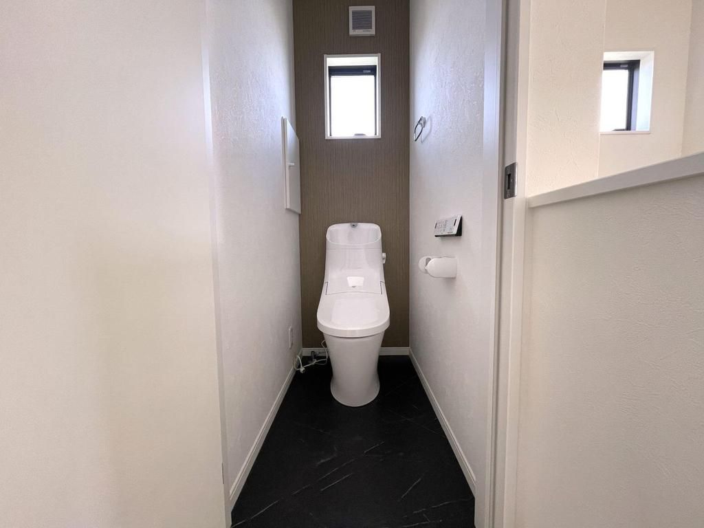 4LDK House for Sale in Fukuoi City, Shizuoka - Thumbnail 2