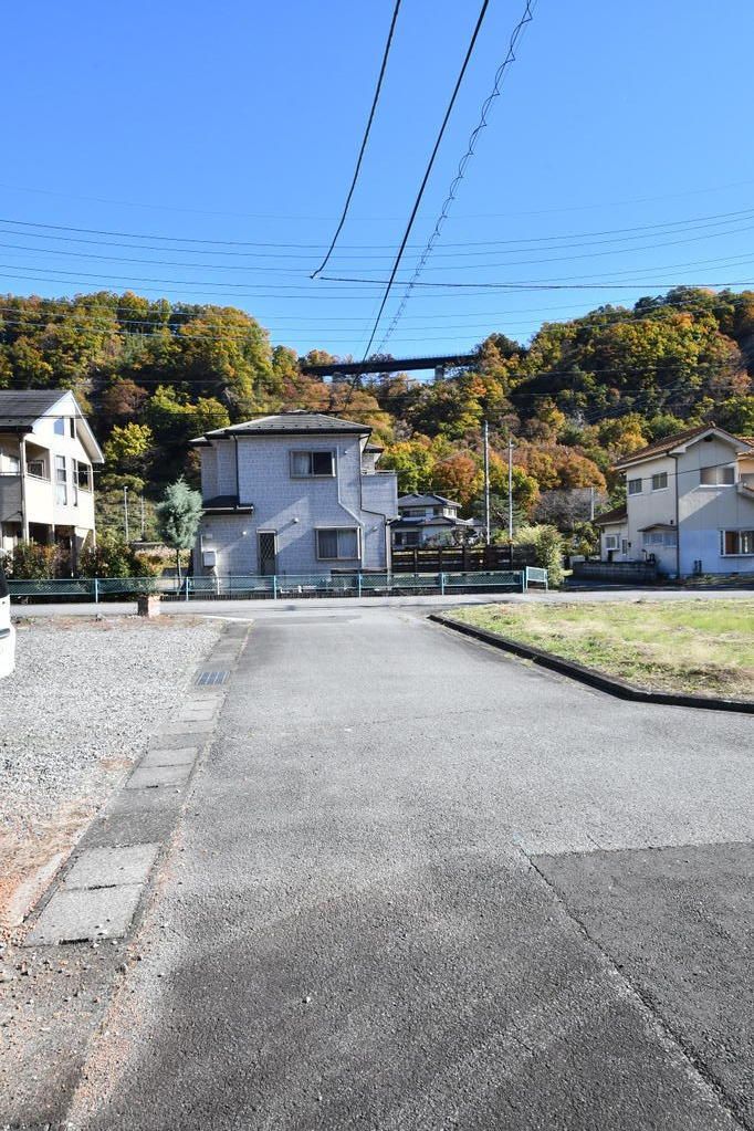 Land for Sale in Nirasaki City, Yamanashi - 32-Lot Subdivision - Thumbnail 3
