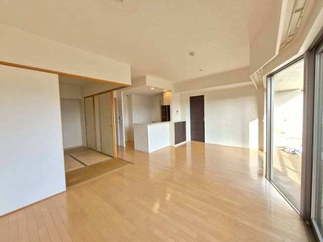 3LDK Apartment for Sale in Hofu City - Quest Court Midorimachi - Thumbnail 2