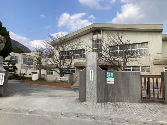Land for Sale in Shimonoseki, Yamaguchi - 675sqm Corner Plot - Thumbnail 4