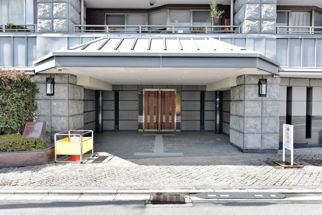 4LDK Apartment for Sale in Nakagyo, Kyoto - 141.55m2 - Thumbnail 2
