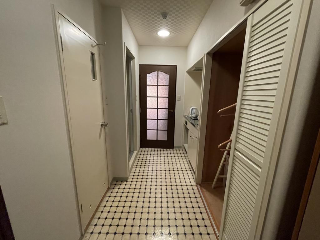 1K Apartment for Sale in Yamanouchi Near Yudanaka Station - Thumbnail 3
