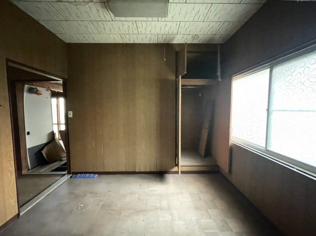 57-Year-Old 3DK House for Sale in Mitoyo, Kagawa - Thumbnail 4