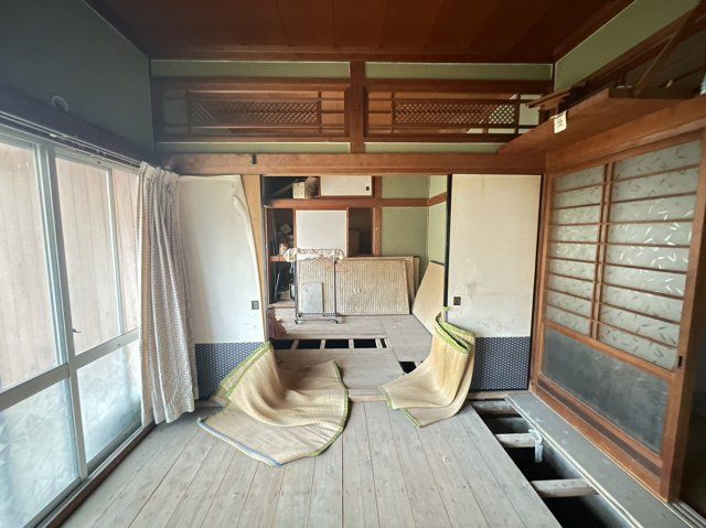 57-Year-Old 3DK House for Sale in Mitoyo, Kagawa - Thumbnail 3