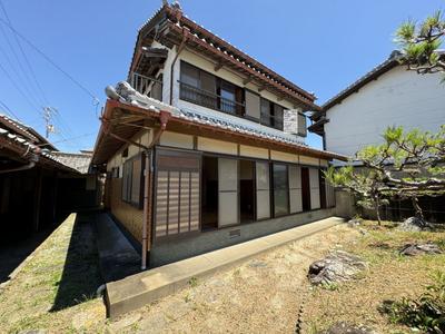 7LDK House in Aki City with Garden and Annex — Image 1, Aki, Kochi